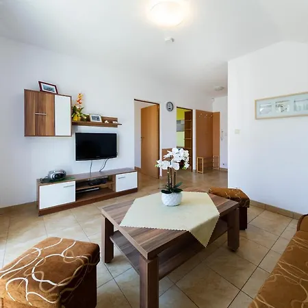 Pod Mewami * סיאנוז'טי