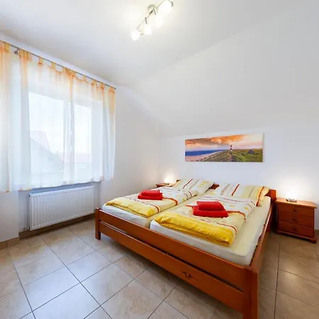 Pod Mewami דירה *